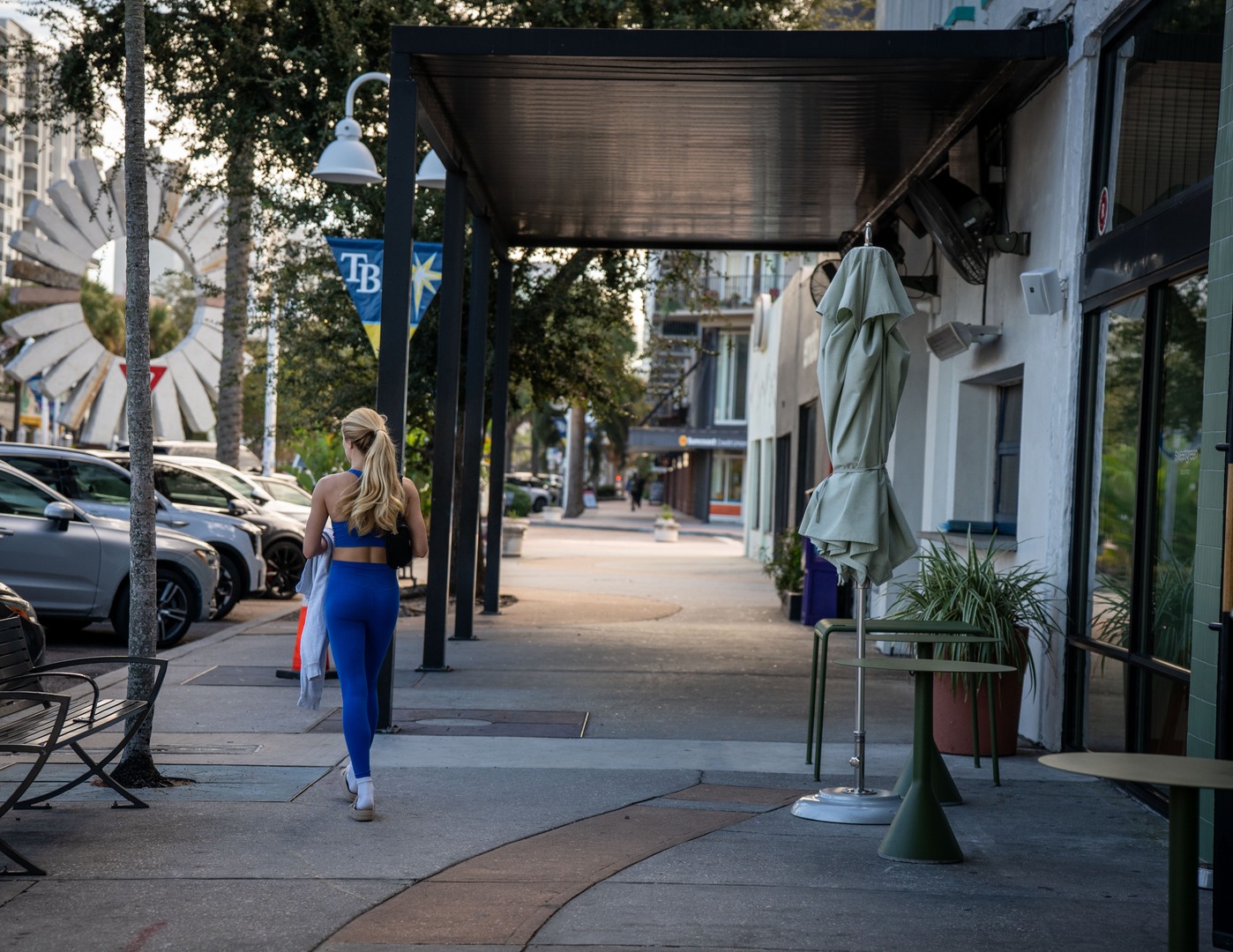 Central Avenue in St. Petersburg is a vibrant, walkable corridor lined with cafés, boutiques, fitness studios, and neighborhood restaurants. Blending wellness, culture, and everyday convenience, it reflects the active, community-driven lifestyle just minutes from Old Tampa Bay and Amara Bay.
