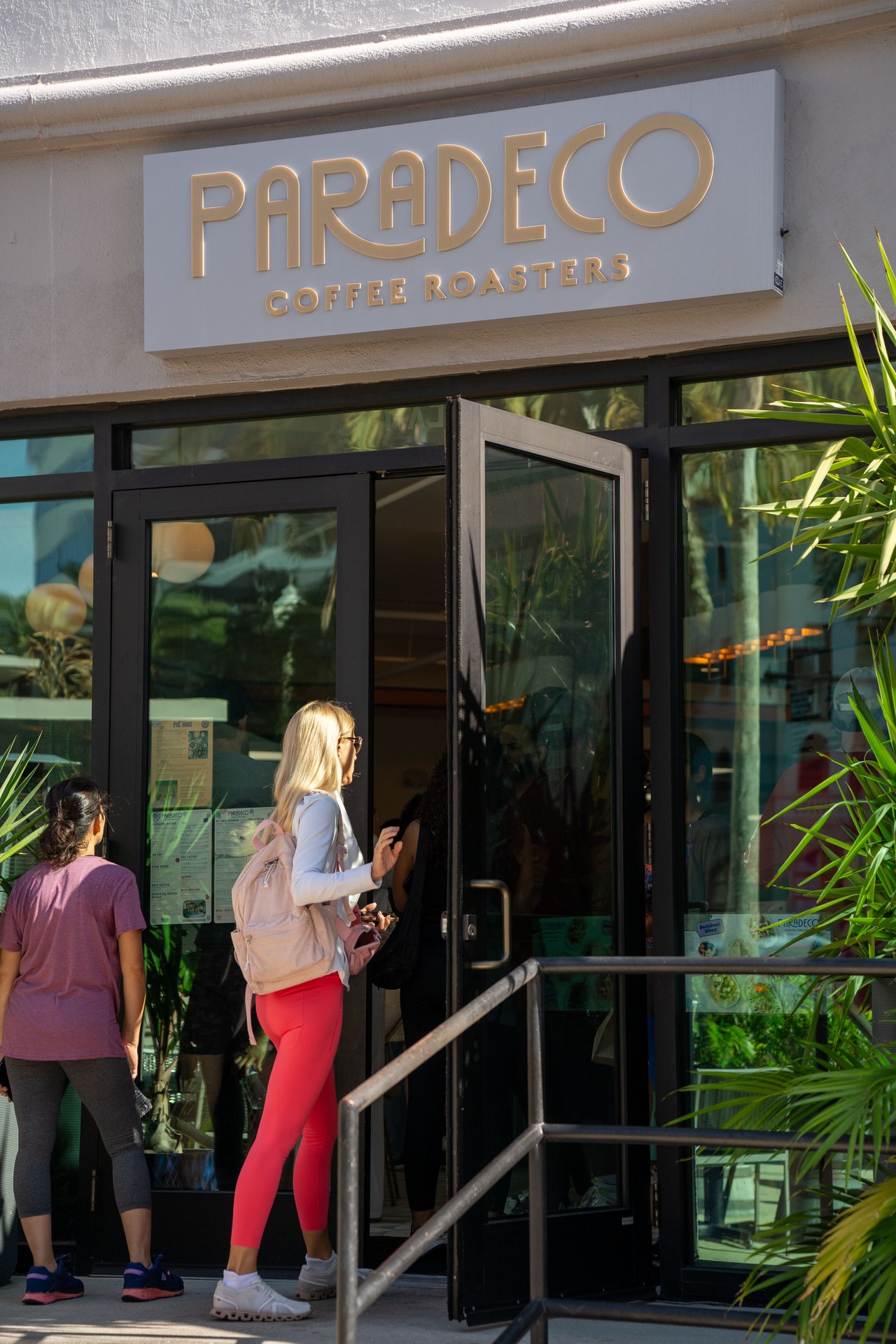 Located on Central Avenue in downtown St. Petersburg, Paradeco Coffee Roasters is known for its specialty coffee, vibrant design aesthetic, and welcoming atmosphere. A staple of the city’s creative café culture, it reflects the walkable, design-conscious energy that defines modern St. Pete — minutes from Amara Bay.